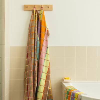 Preview: Foekje Fleur Bade- Handtuch Odds & Ends Nr. 68 criss cross