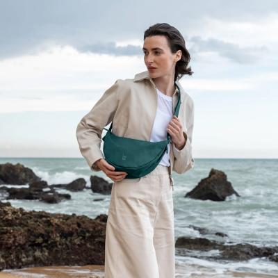 GOT BAG MOON BAG small aus Ocean Impact Plastic - monochrome sea teal