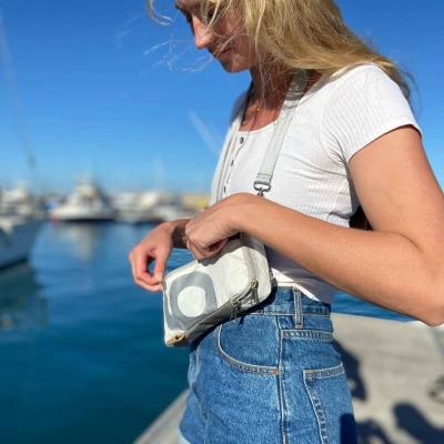 360 Grad NAUTIK Mini Bag - aus recyceltem Segeltuch weiß-grau Zahl grau