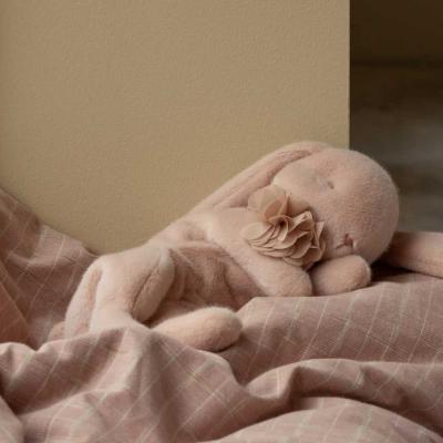 Preview: Maileg kleiner schlafender Plüschhase powder