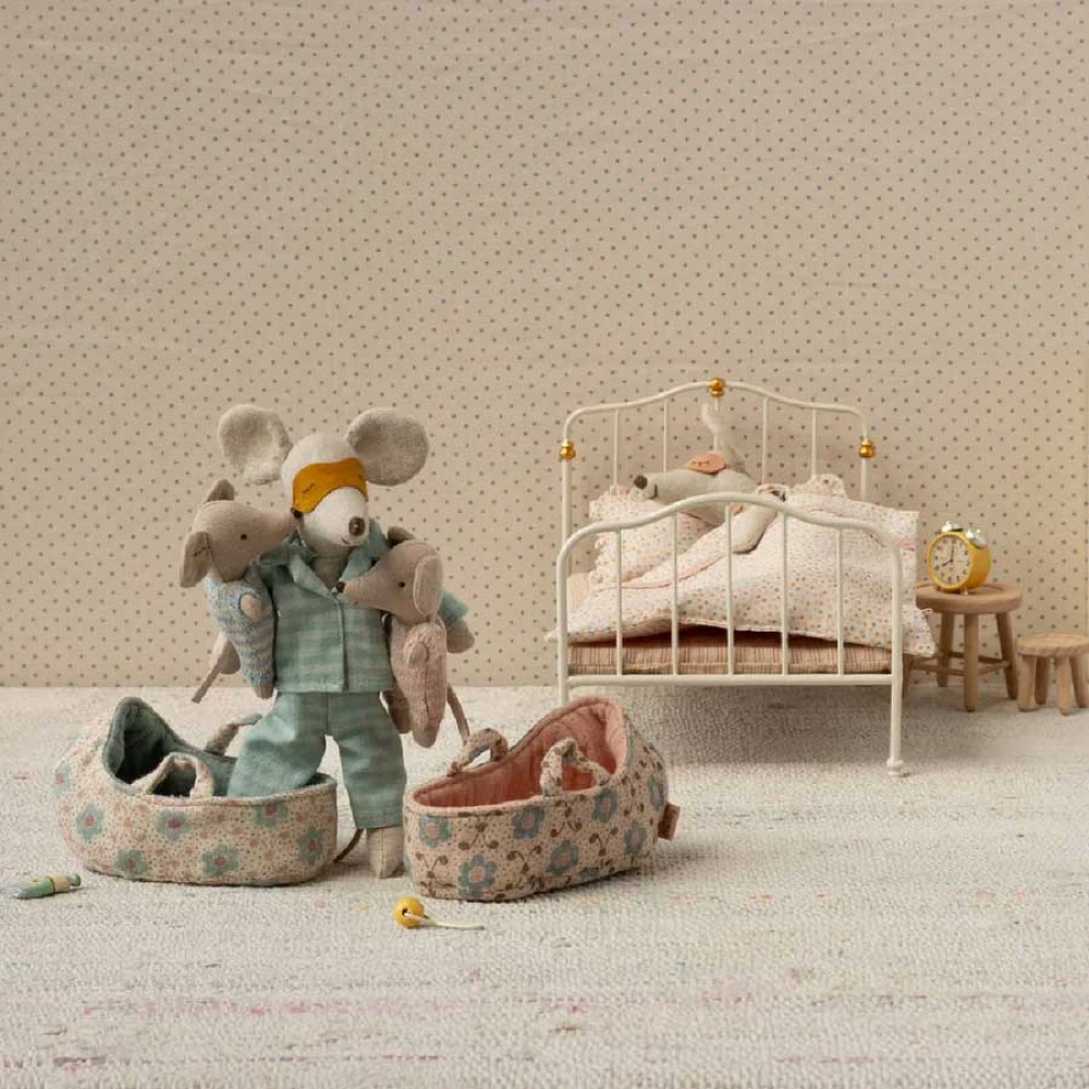 Maileg Babymaus in Tragetasche rose