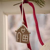 IB Laursen Lebkuchenhaus zum Hängen - Ein Fenster